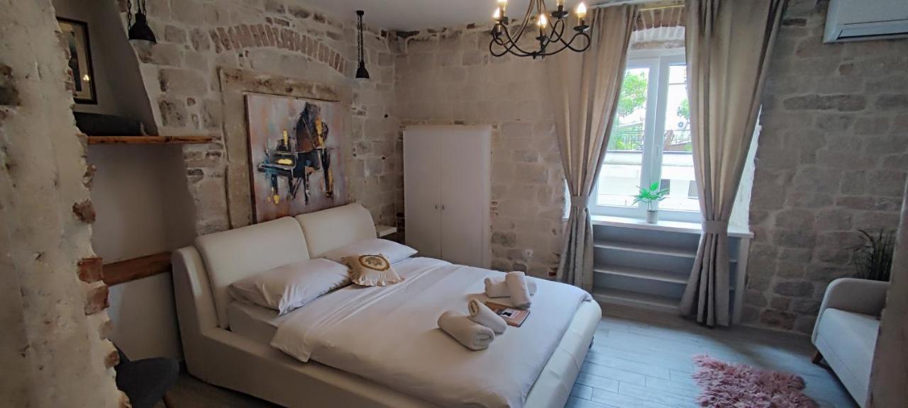 Studios Kadena Trogir - 18Th Century Stone House Exterior photo