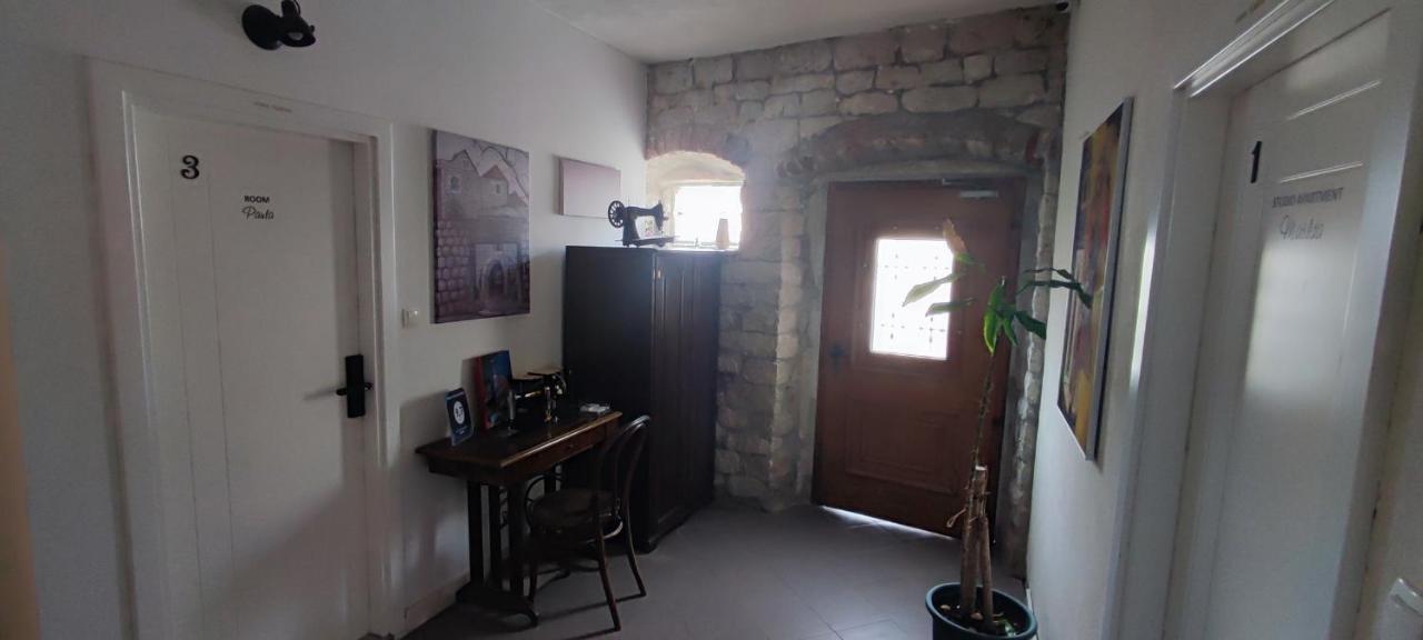 Studios Kadena Trogir - 18Th Century Stone House Exterior photo