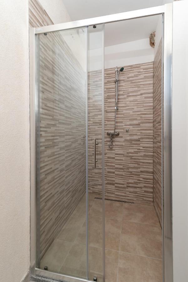 Studios Kadena Trogir - 18Th Century Stone House Exterior photo